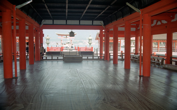 3-japon_2002_p4-30
